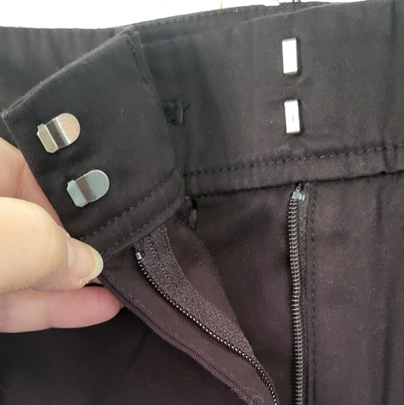 Talbots The Perfect Short Elastic Waist Shorts - Picture 3 of 9